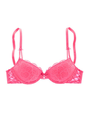 Helles Spitzen-Tanga mit breiten Seitenbändern und kleinem Zierschleifchen vorne