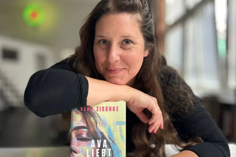„Ava liebt noch“ von Vera Zischke: Roman über Liebe, Freiheit & Selbstfindung