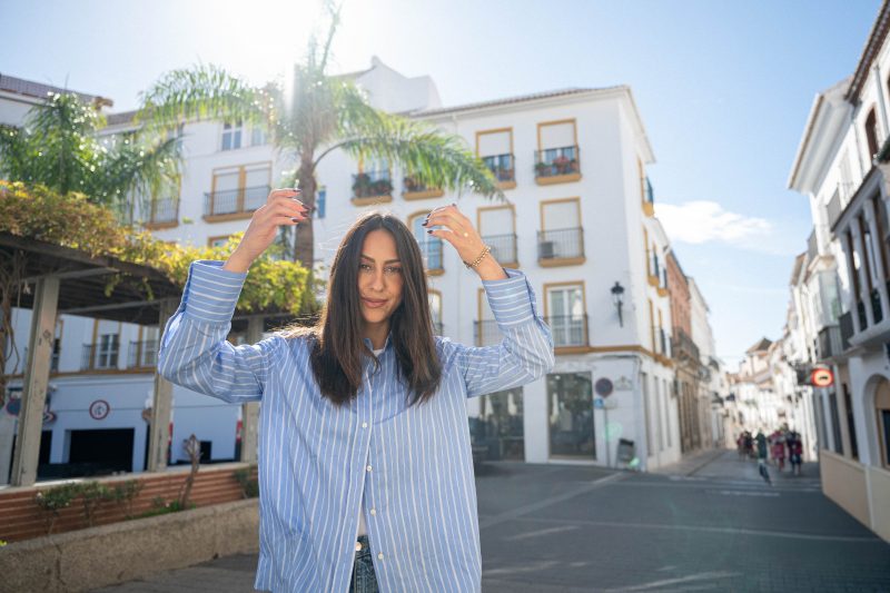 Melissa Khalaj – „Wenn sich eine Tür öffnet, dann gehe ich durch“