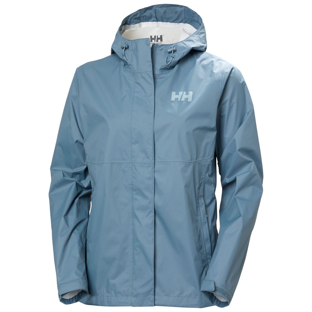 Hellblaue Outdoorjacke mit Kapuze und Reißverschluss, mit Helly Hansen Logo auf der Brust