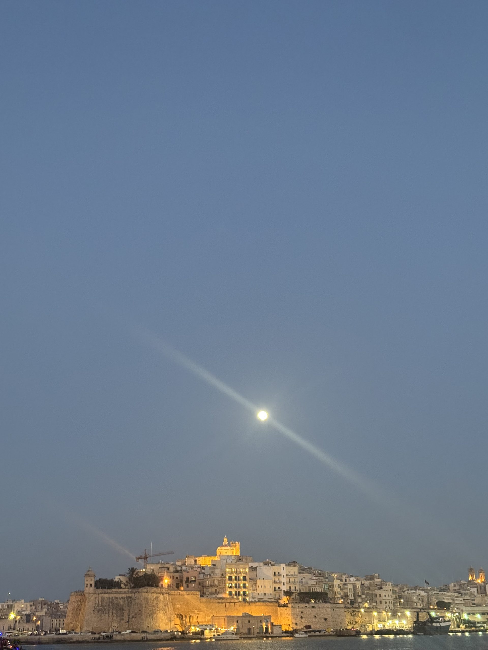 Vollmond über Malta